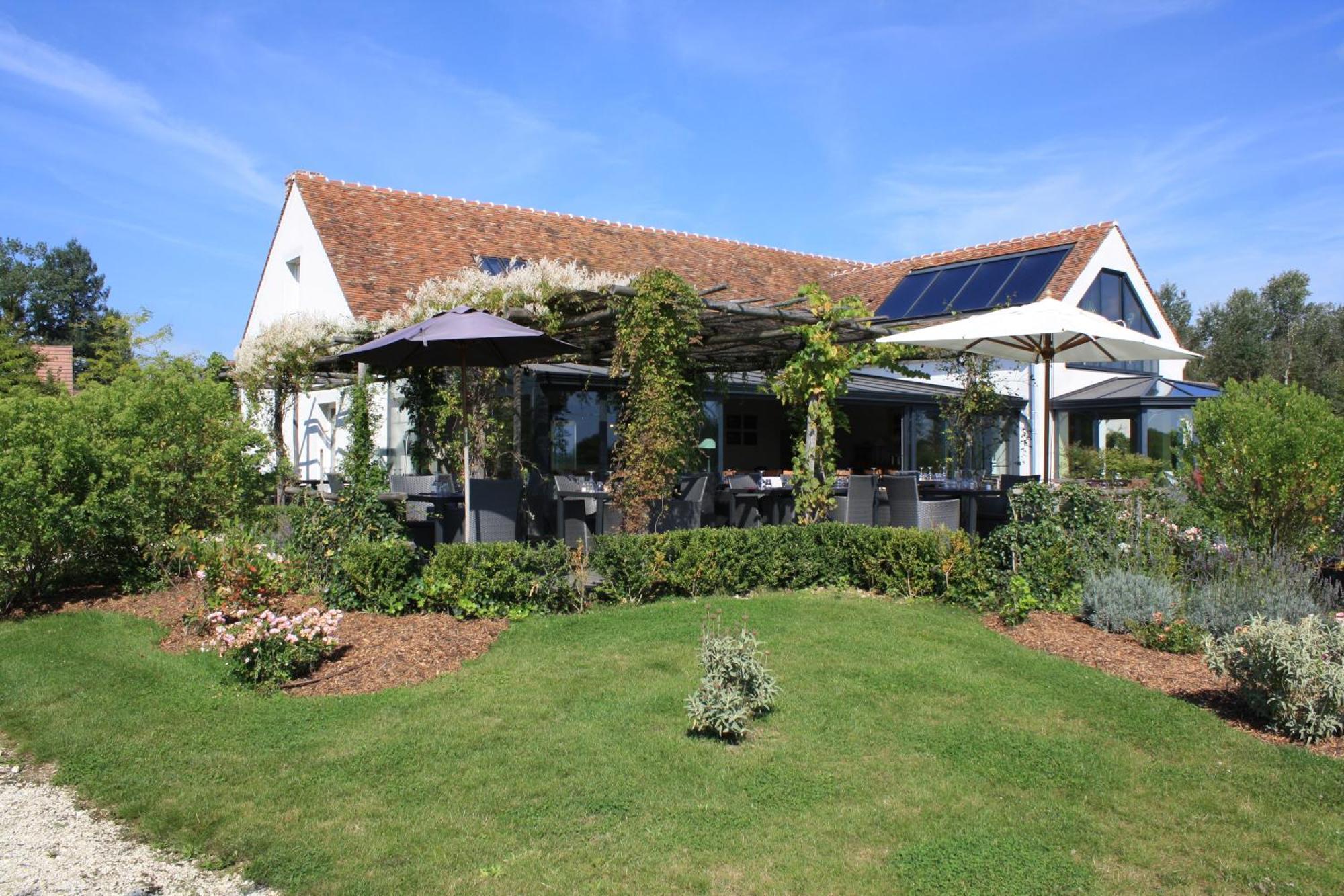 Domaine De Bellevue, The Originals Relais Hotel Neufmoutiers-en-Brie Exterior foto